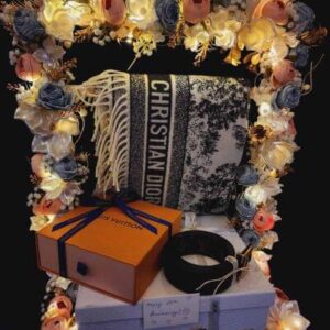 Cosmetics and Bangles Packing - Image 1